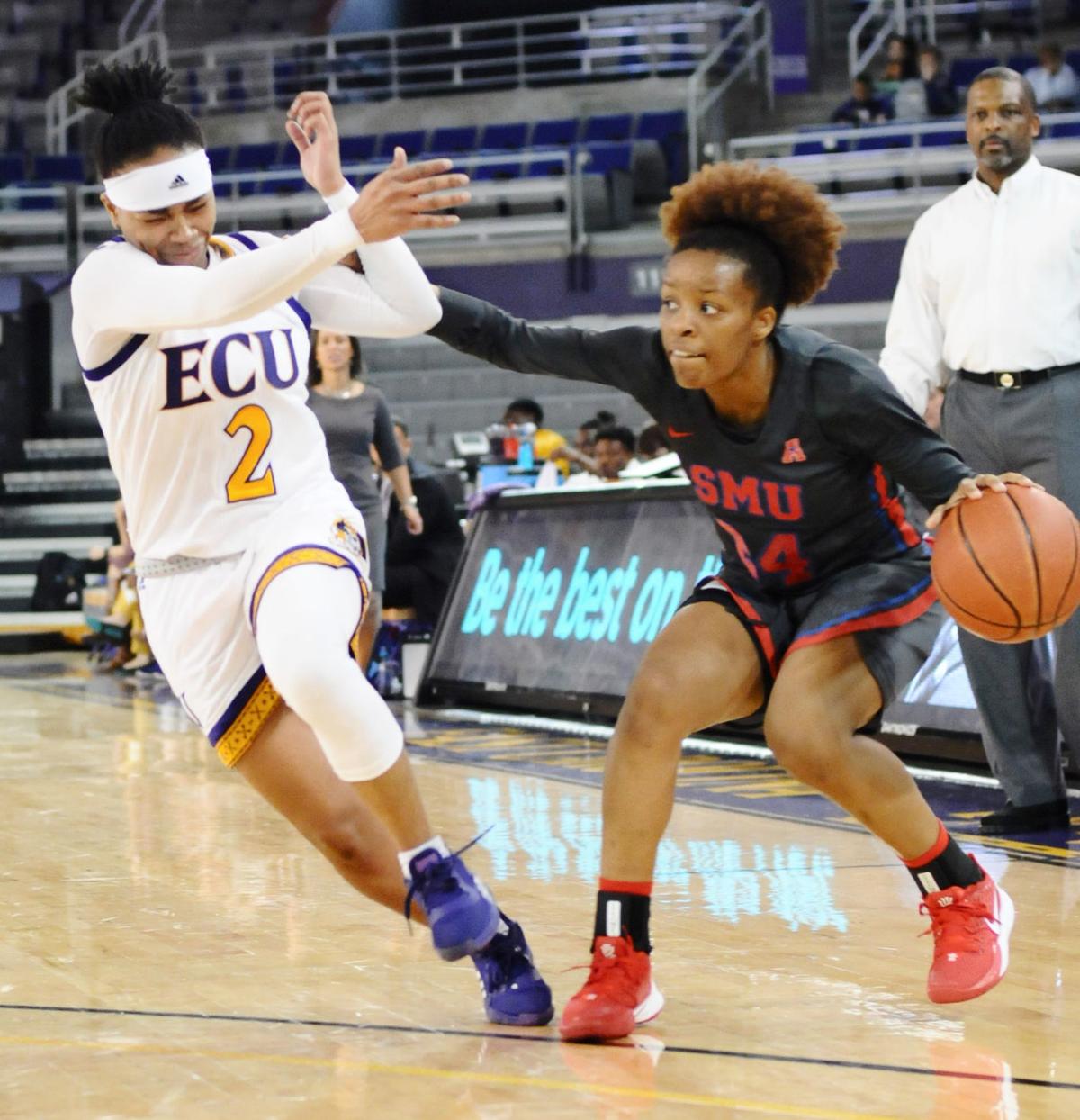 Young Ecu Can T Fight Off Taller Mustangs Sports Reflector Com