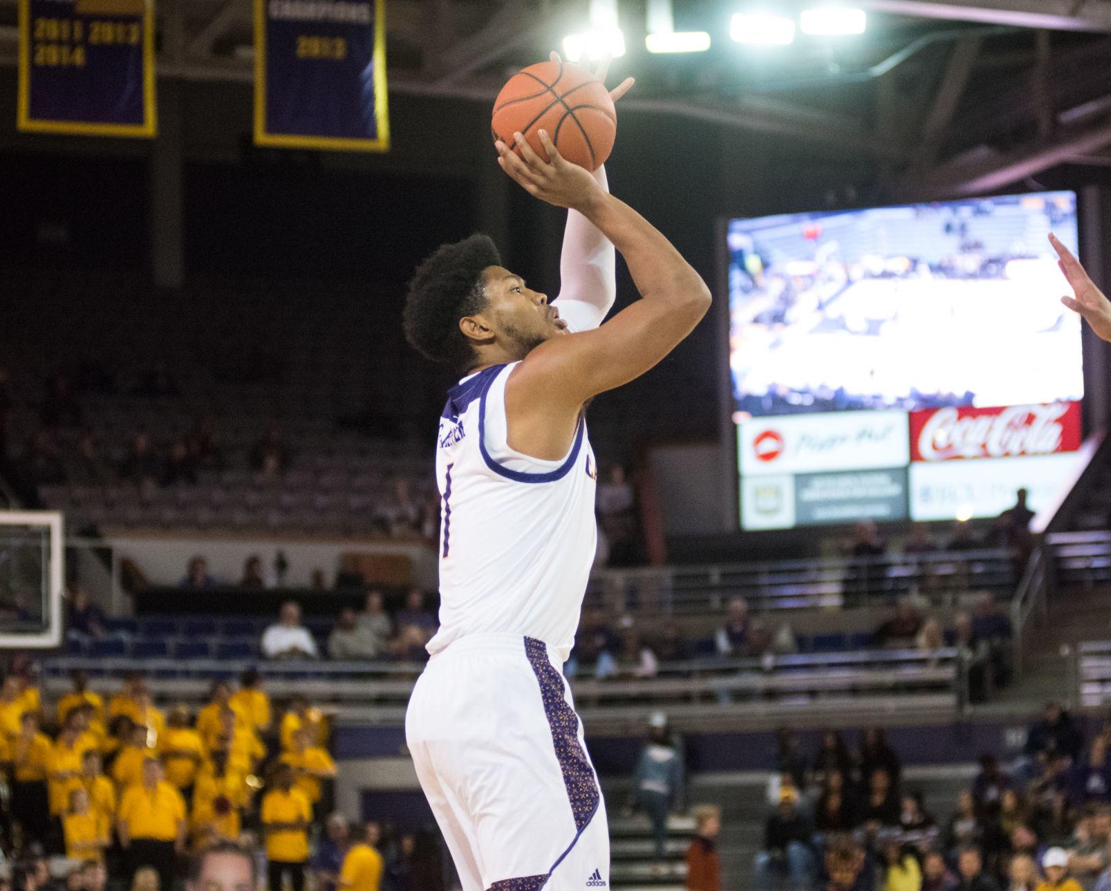 Ecu Edges 49ers For Christmas Present Of A Win Sports