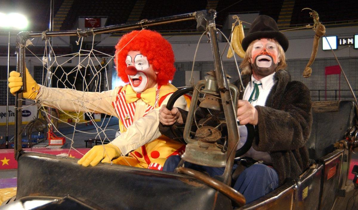 Circus Stirs Controversy With Elephant Performance Local News Reflector Com