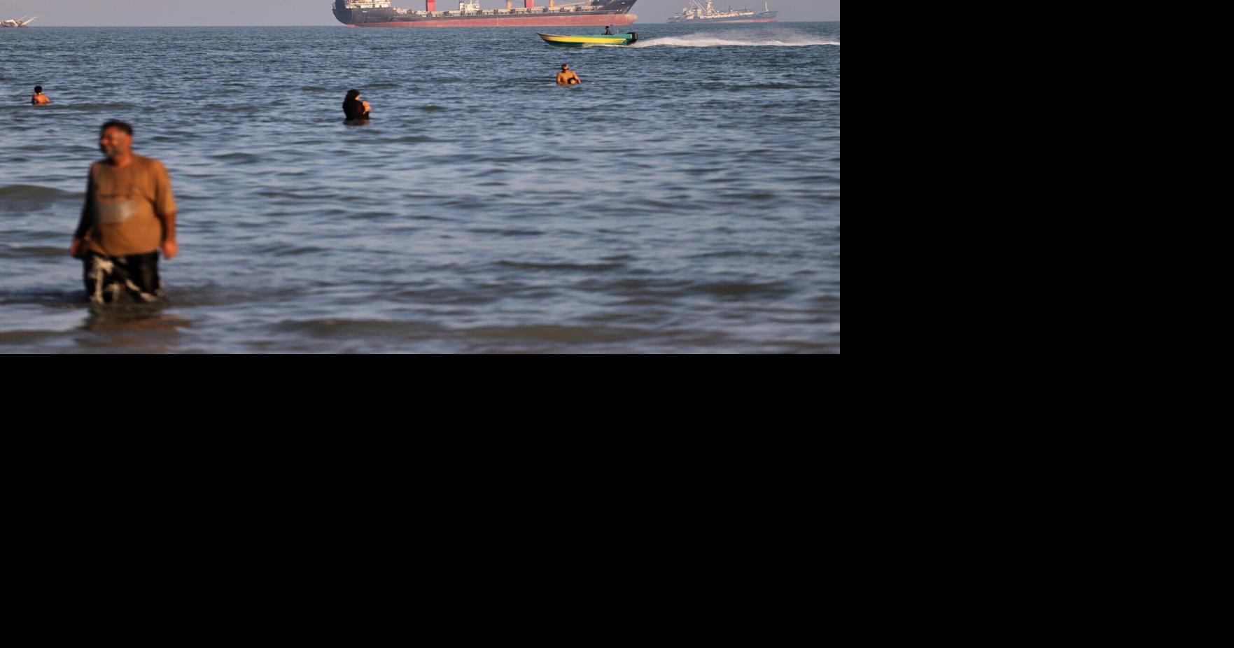 National An oil tanker navigates the Strait of Hormuz despite threats from Iran's Revolutionary Guard