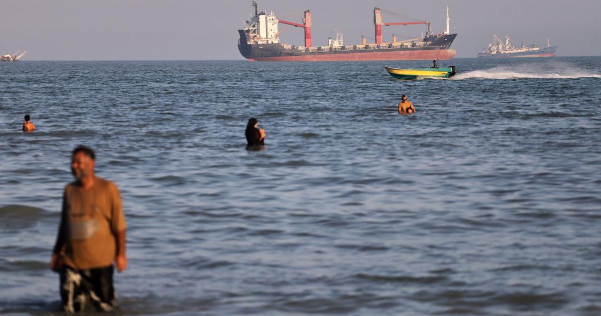 National An oil tanker navigates the Strait of Hormuz despite threats from Iran's Revolutionary Guard