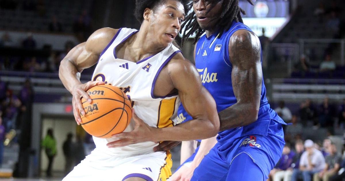 Jordan Charles Riley ECU roundup: Jordan Riley picked for Portsmouth Invitational | College ...