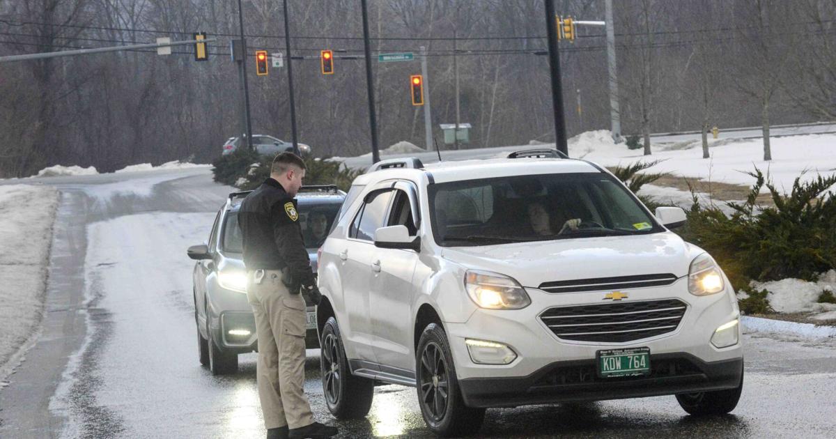 Nothing found after early morning bomb threat at Walmart in Hinsdale, NH
