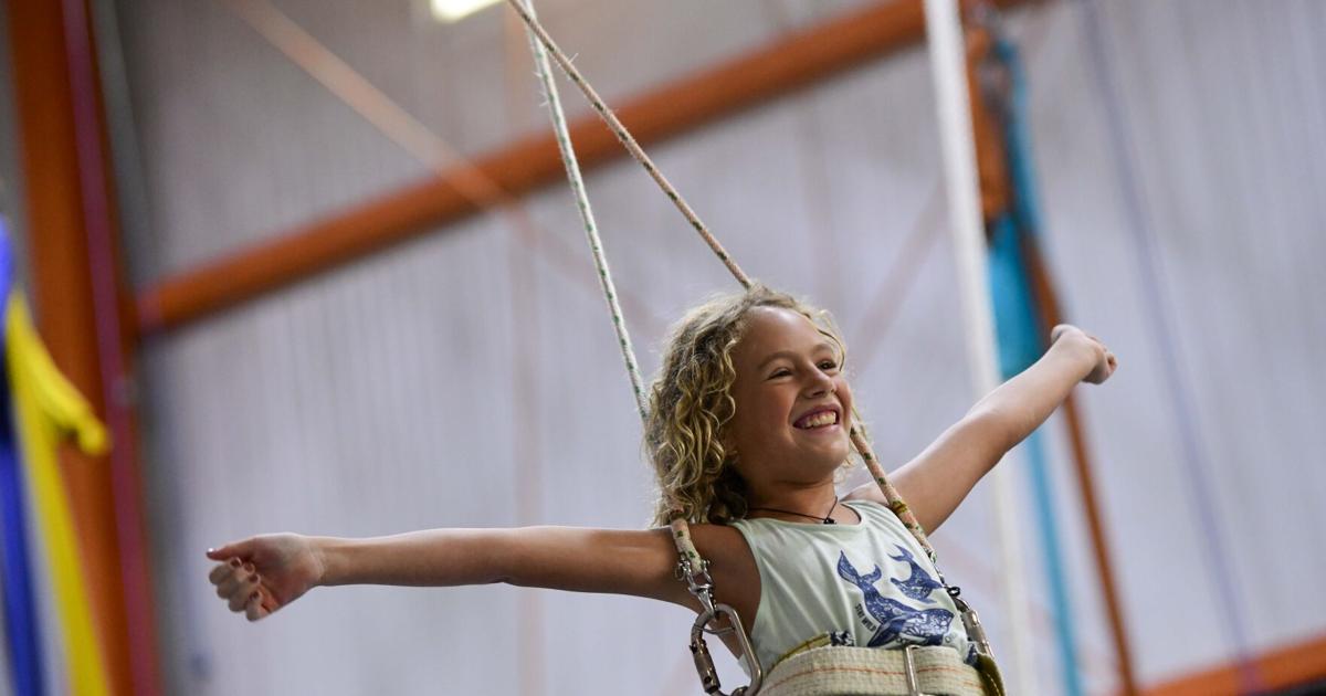 VIDEO: A swinging good time