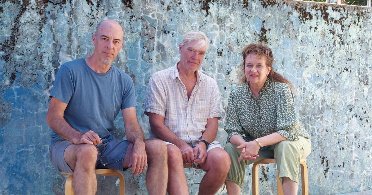 Living Room Theatre opens ‘Constellations’ for new season | Arts And Culture