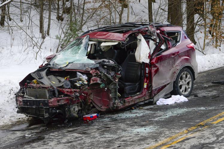 2 injured in 2-vehicle crash on Route 121 | Local News | reformer.com