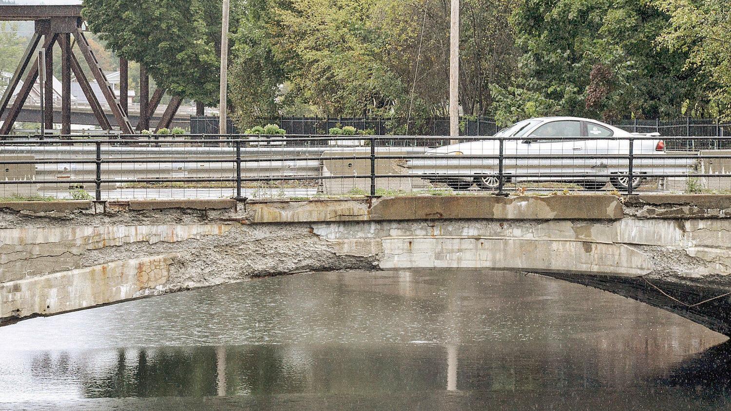 Rockingham board votes for new bridge and pedestrian crossing - Vimarsana News