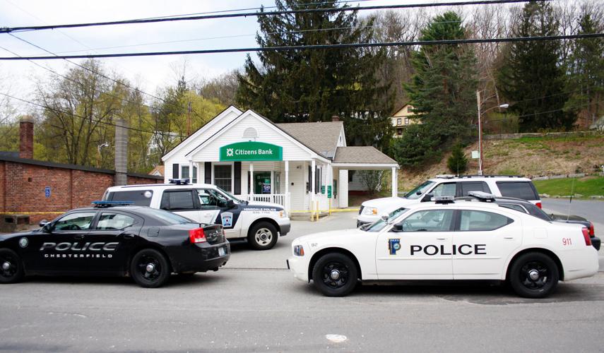 Two at large after Hinsdale bank heist Local News