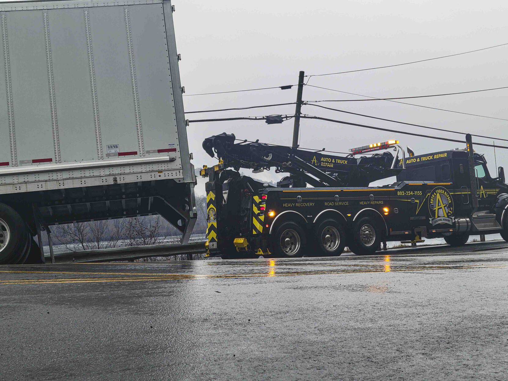 Tractor-trailer Jackknifes On Route 142 | Local News | Reformer.com