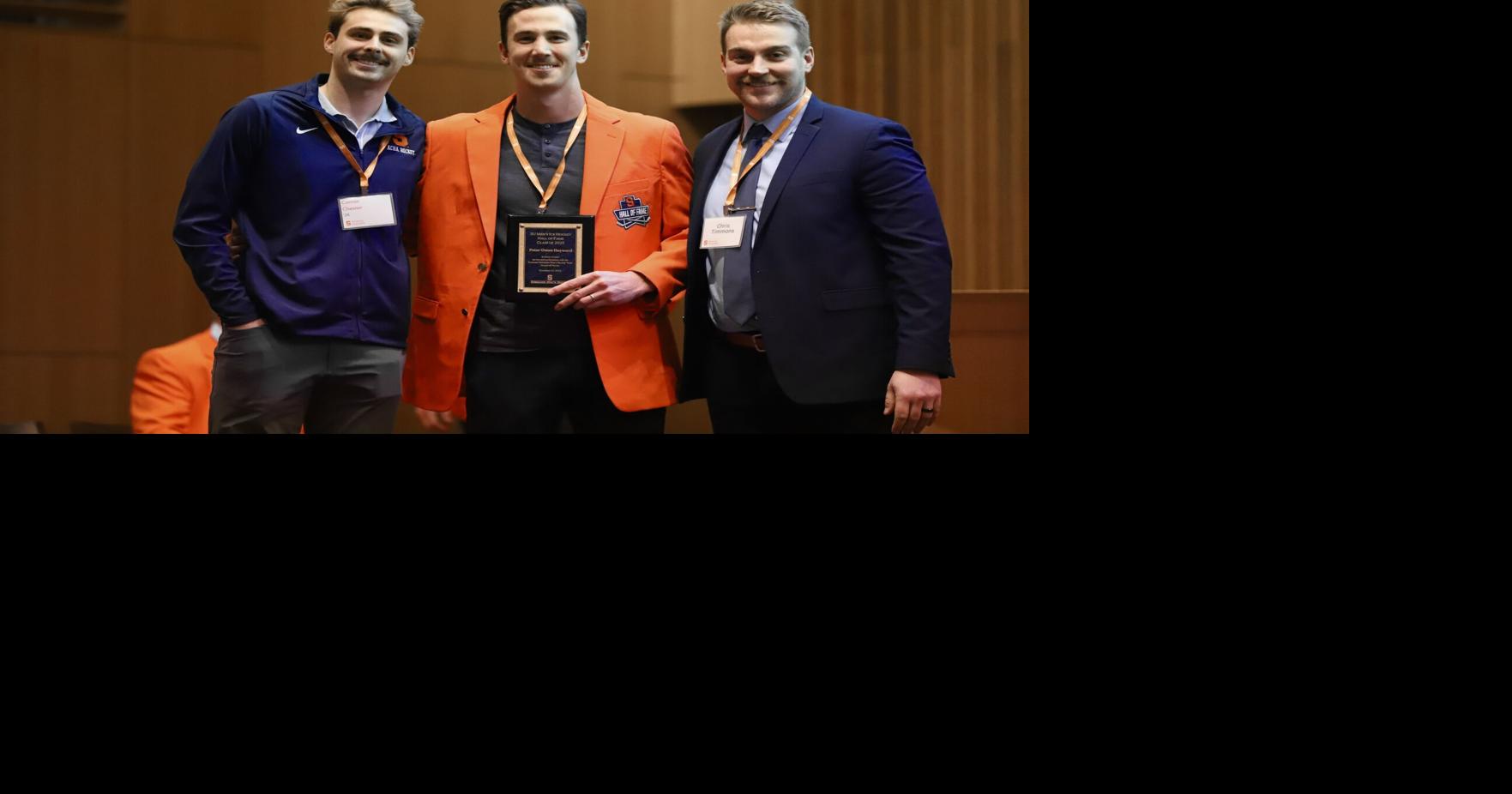 Hayward Inducted into Syracuse men's hockey club Hall of Fame