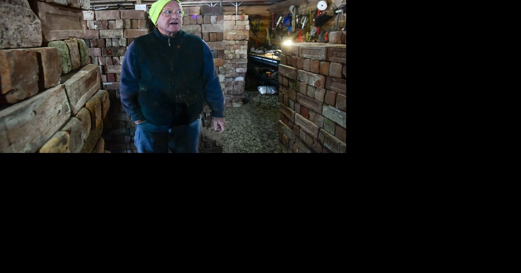 Community Profile by Gordon Hayward: NYC bargeman drawn to rural life in Vermont