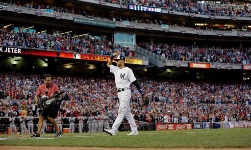 Derek Jeter's first World Series hit comes in Game 2 of the 1996 World  Series 