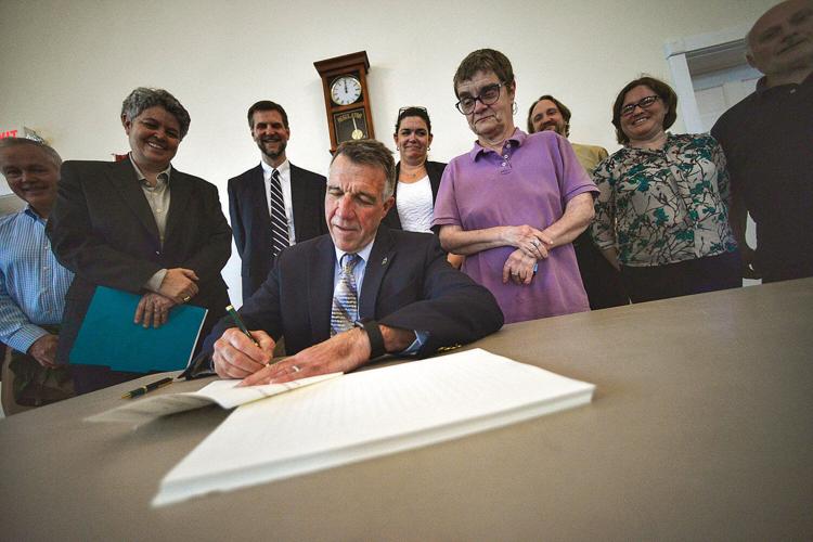 Governor signs broadband expansion bill