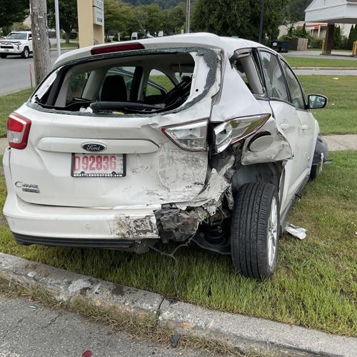 Putney Road crash results in injuries Local News