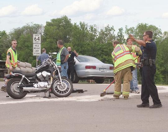Minor injuries in car-motorcycle accident | News | republicaneagle.com