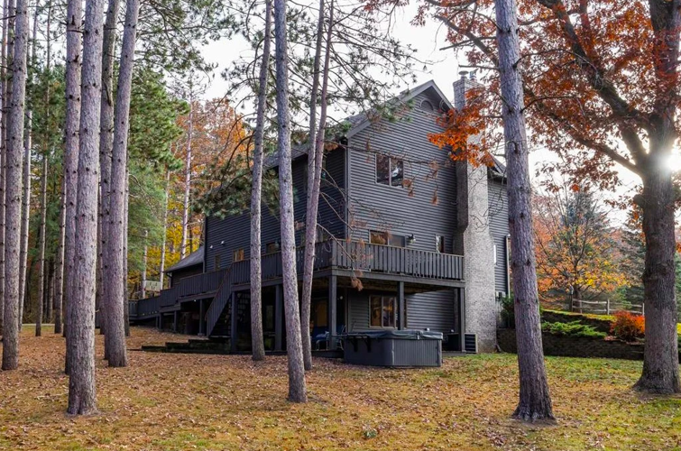 Photos Warm and house on 3 acres for sale in Red Wing Real