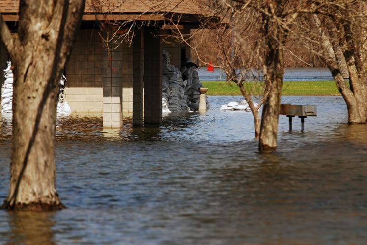 UPDATED Red Wing gears up for probable flooding Local News