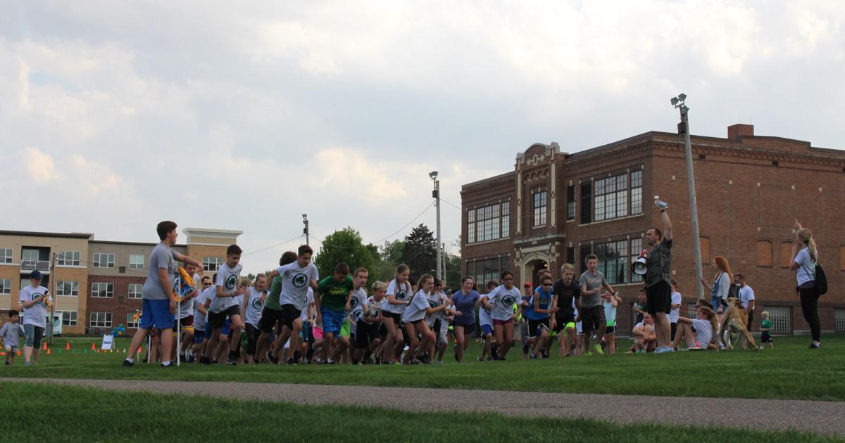 Photos Rosemount Middle School hits the pavement Things To Do