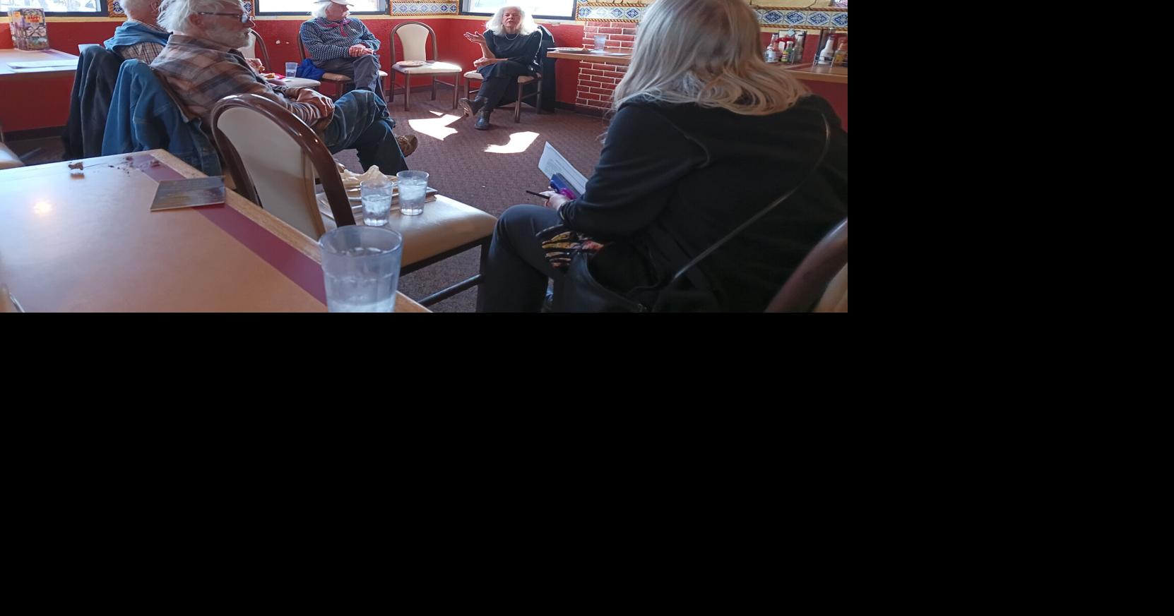 Unitarian Universalists hold public discussion here