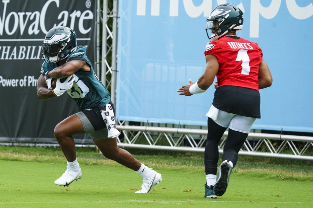 Eagles training camp observations: Jalen Hurts, A.J. Brown continue to have  success on this play; DeVonta Smith returns 