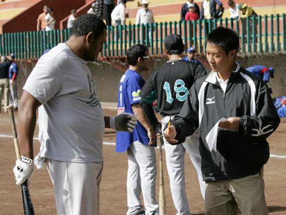 Vancouver Canadians baseball: College teammates just miss reunion