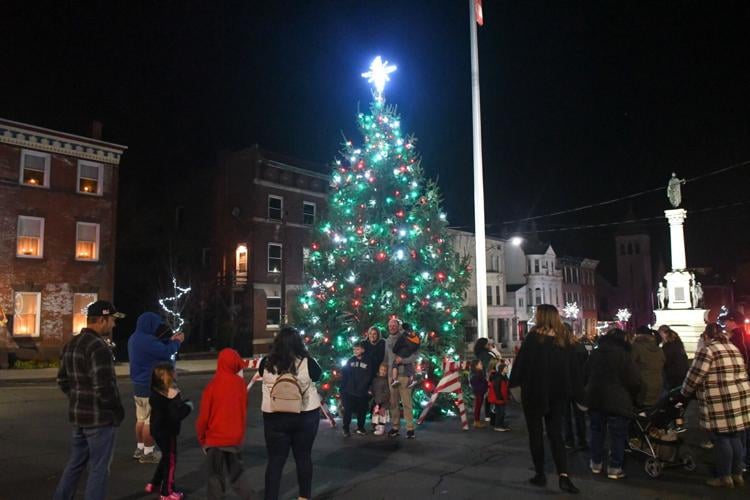 Holiday treelighting celebrated in square News
