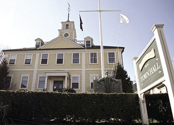 Main Street Parking Problems Continue East Greenwich Pendulum Ricentral Com