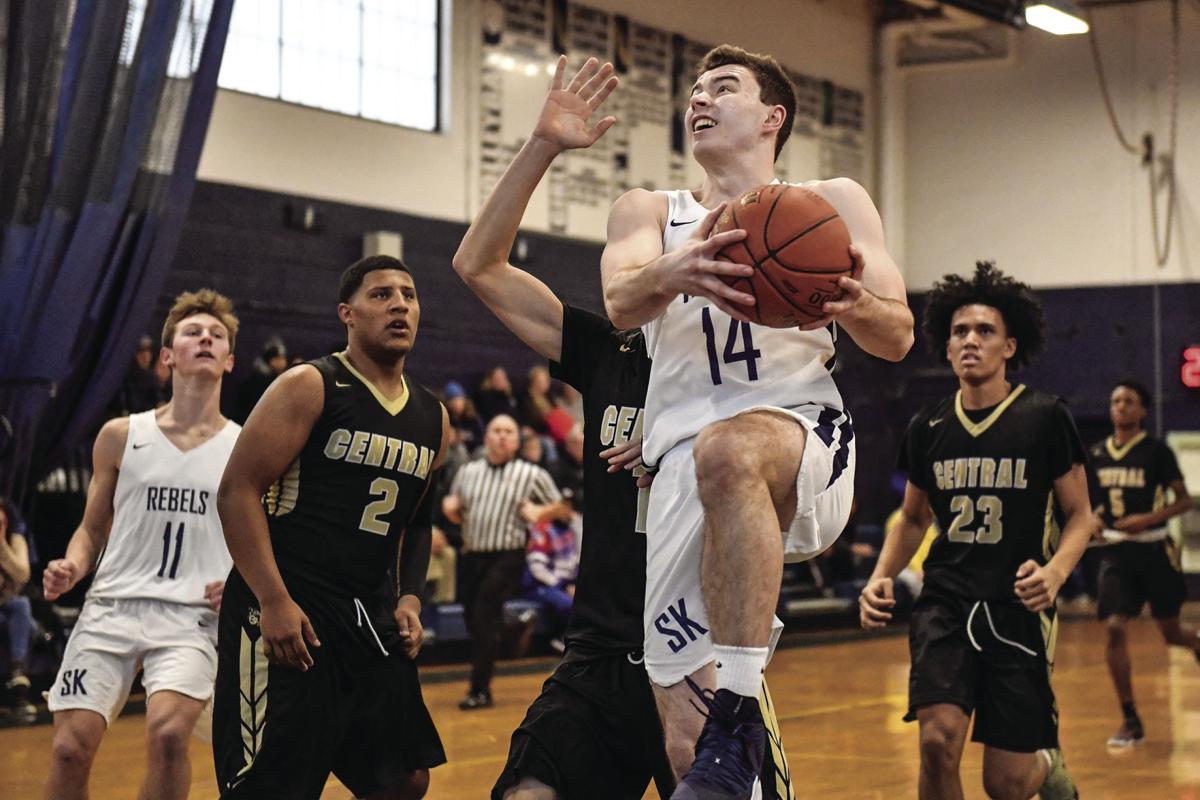 Sk Puts Scare Into Unbeaten Hendricken Local Sports Ricentral Com