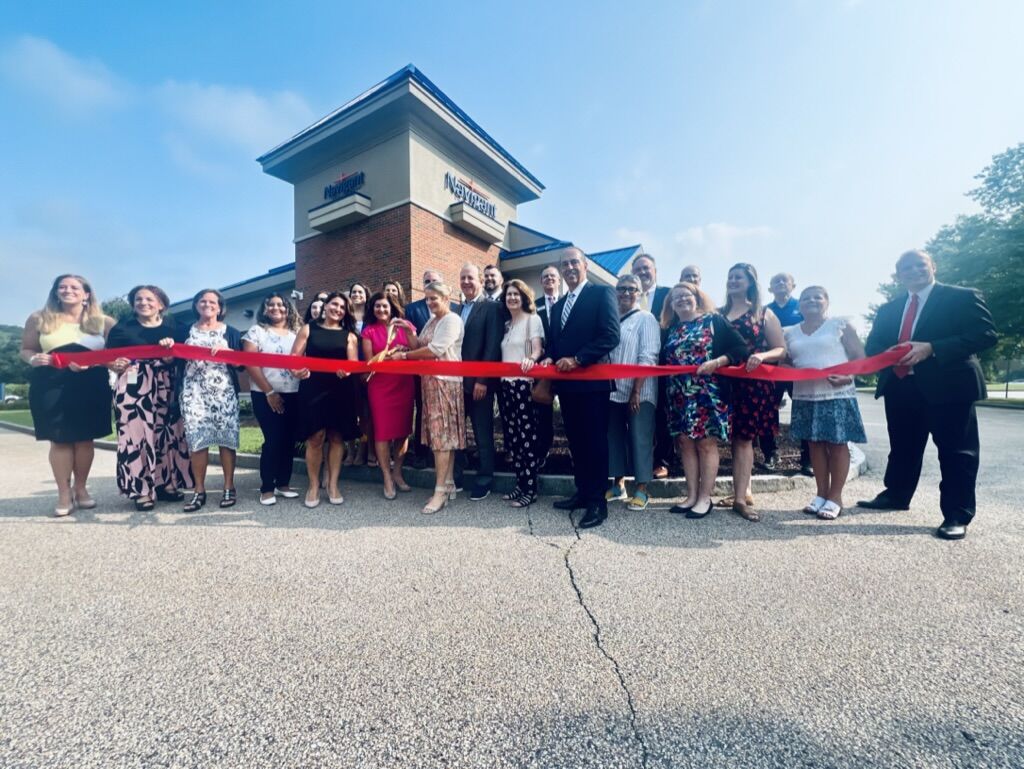 Navigant Credit Union celebrates ribbon-cutting at new NK branch | East ...