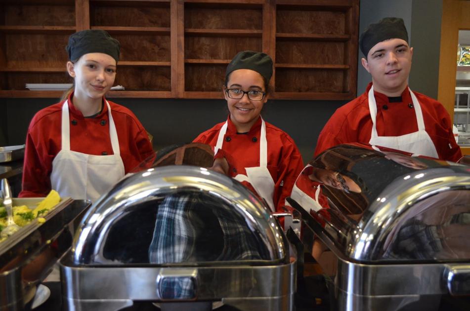 Coventry High School Pairs Culinary Arts With The Performing Arts To Show Off Range Of Student Talents Kent County Daily Times Ricentral Com