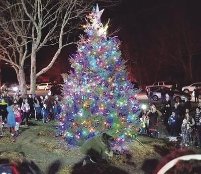 Tree Lighting Events To Take Place In West Warwick Coventry Kent County Daily Times Ricentral Com