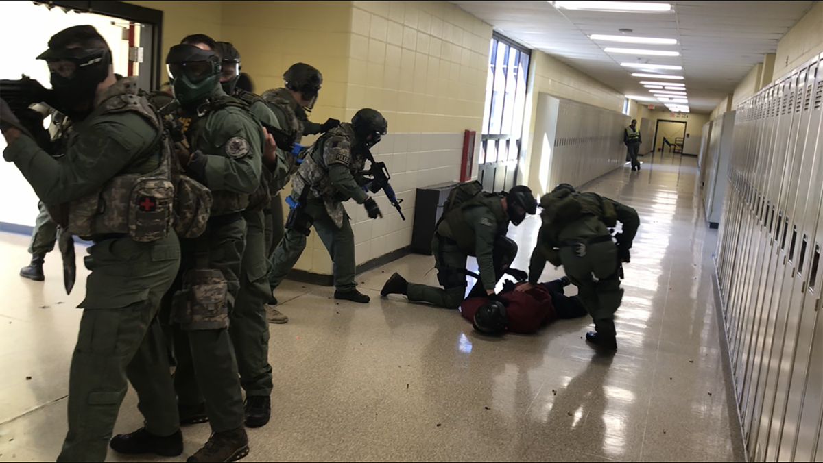 Regional Swat First Responders Use Coventry High School To Train For Active Shooter Scenario Kent County Daily Times Ricentral Com