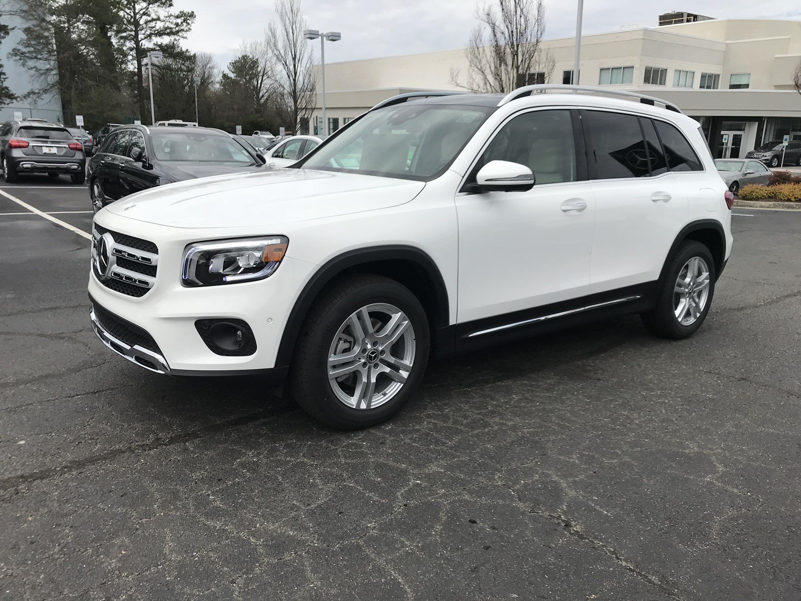 2020 Polar White Mercedes-Benz GLB | SUVs | richmond.com