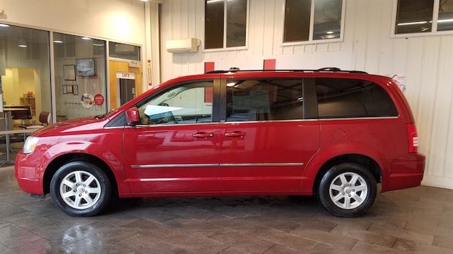 red town and country van
