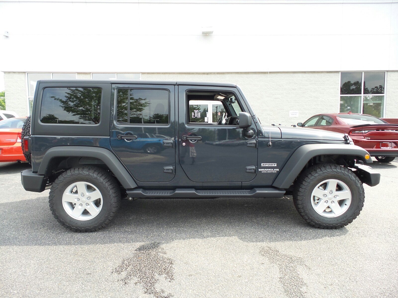 2017 Rhino Clearcoat Jeep Wrangler Unlimited | SUVs | richmond.com