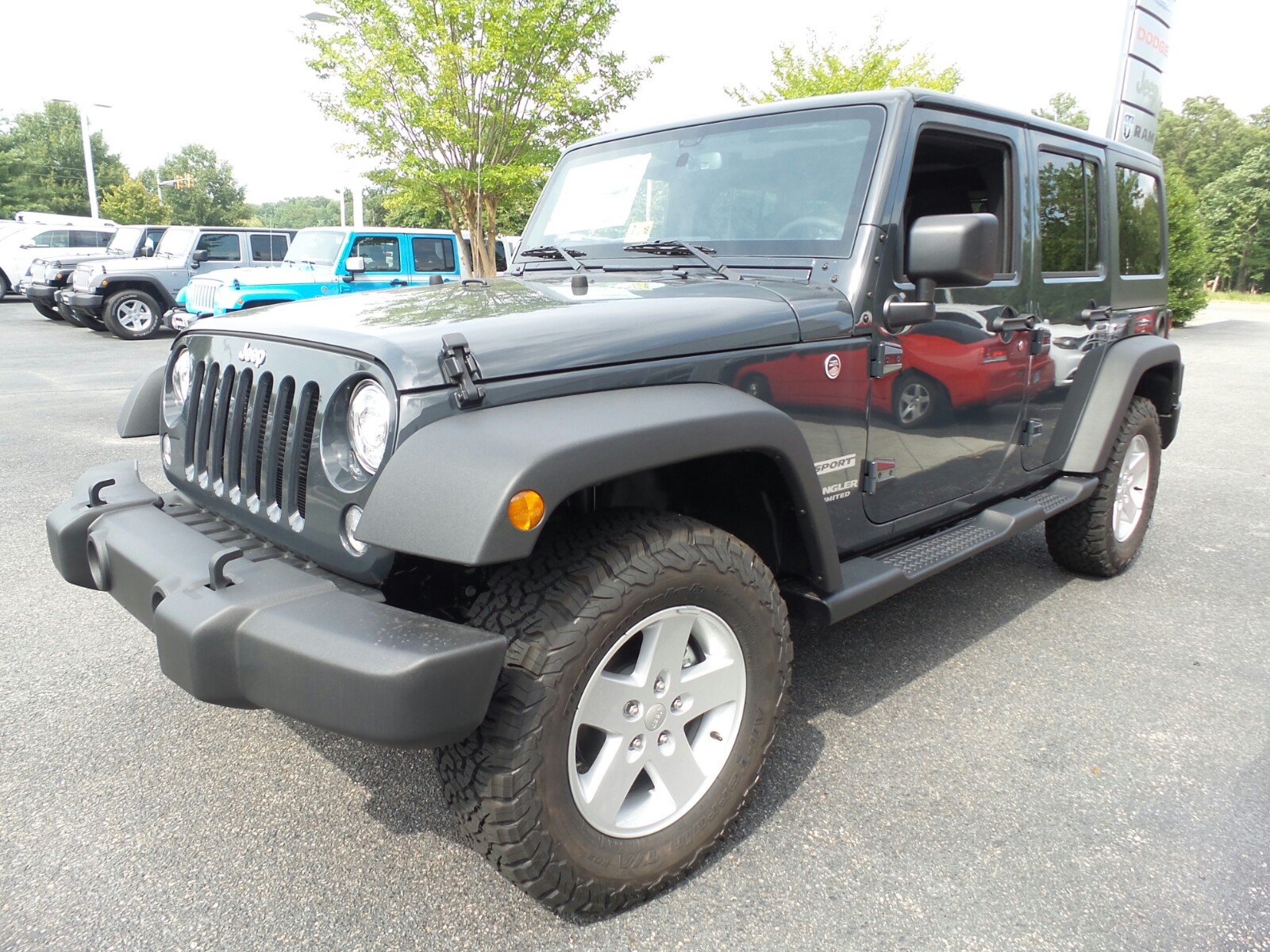 2017 Rhino Clearcoat Jeep Wrangler Unlimited | SUVs | richmond.com