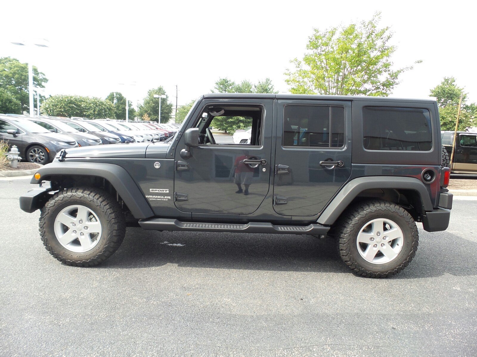 2017 Rhino Clearcoat Jeep Wrangler Unlimited | SUVs | richmond.com