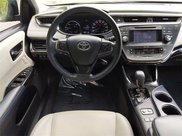 2014 Light Gray Toyota Avalon Hybrid