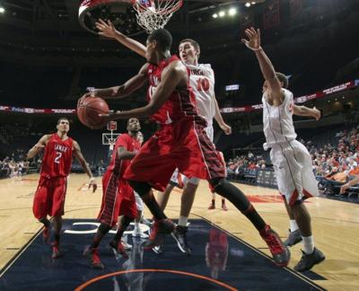 Virginia Cruises Past Lamar 63 44 University Of Virginia