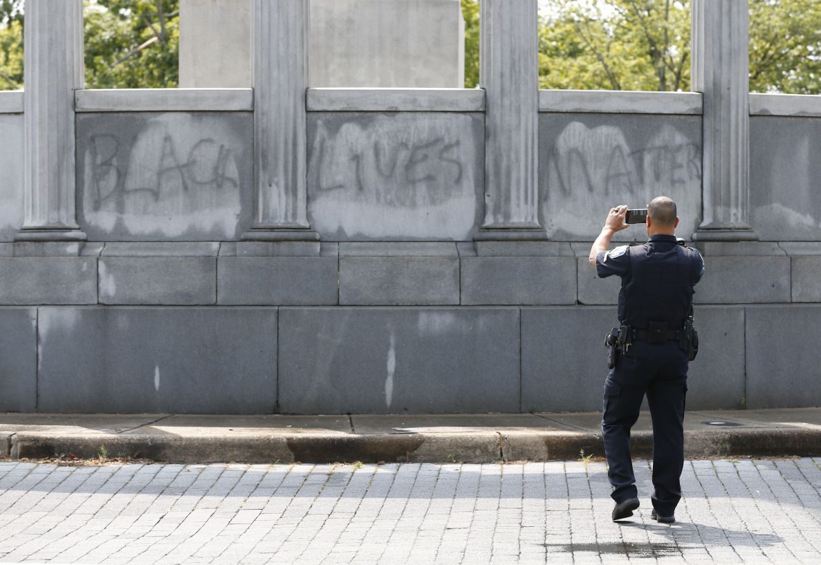 JEFFERSON DAVIS MONUMENT