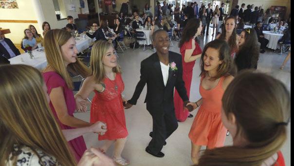 Faison school students step out for a special night at first prom ...