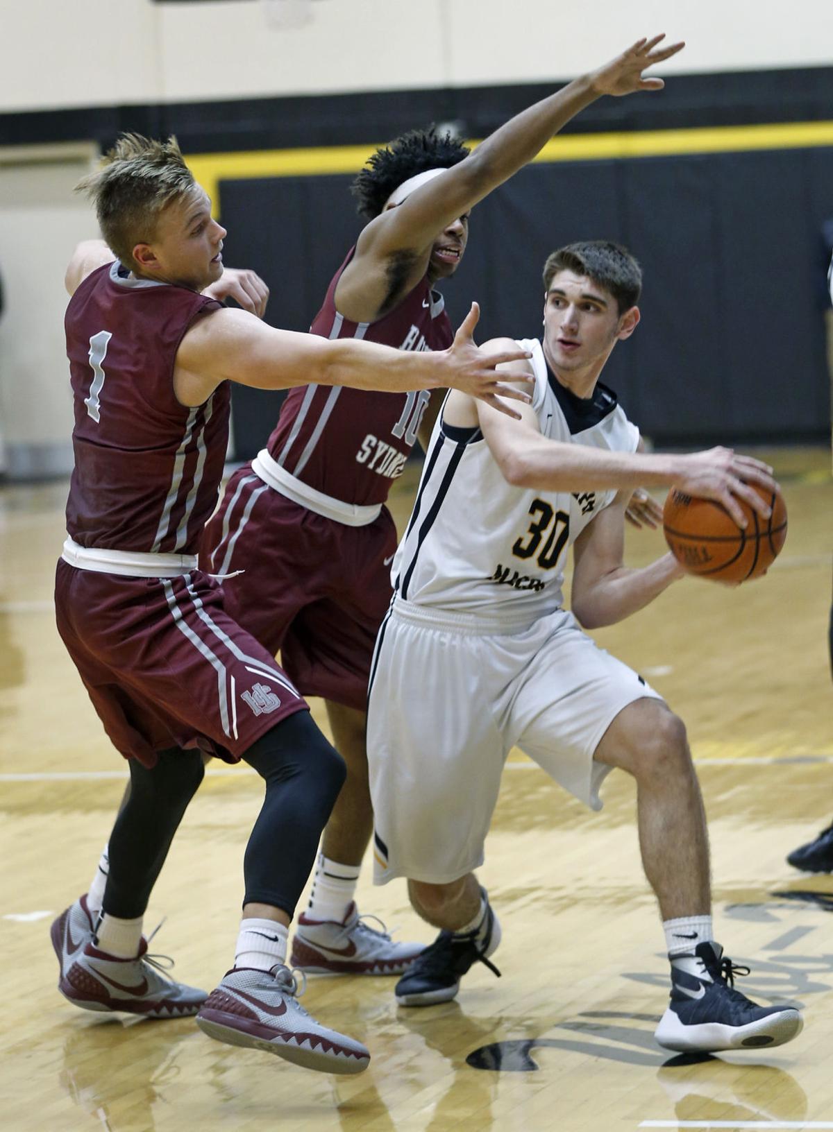 Expectations are up for RandolphMacon men's basketball this season