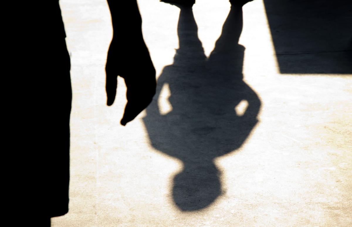 Confrontation silhouette