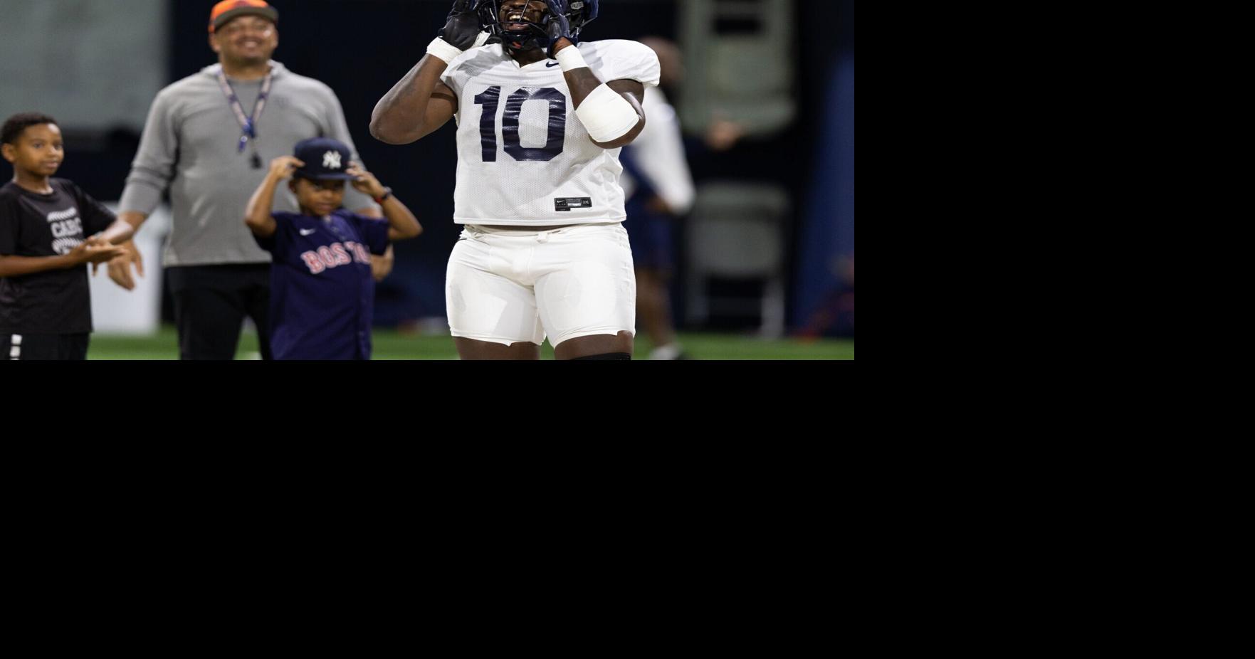 After asthma battle, Virginia's Ben Smiley tackling football