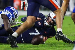 102326-cdp-news-uvafb-duke-2h-12.JPG