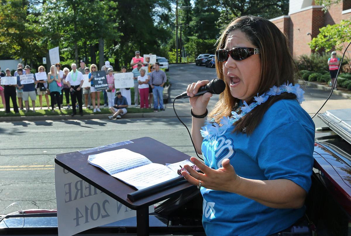 Hundreds Protest In Richmond At Planned Parenthood Clinic Richmond Local News Richmond Com