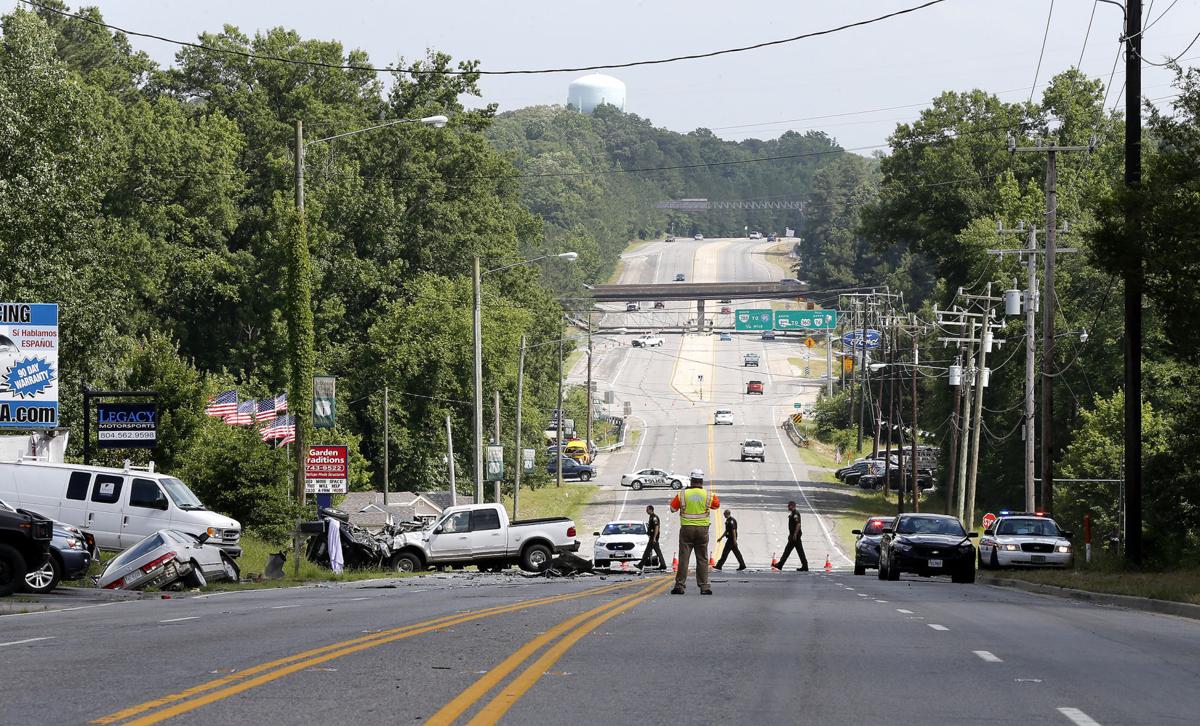 One woman dead after threevehicle wreck on Jefferson Davis Highway