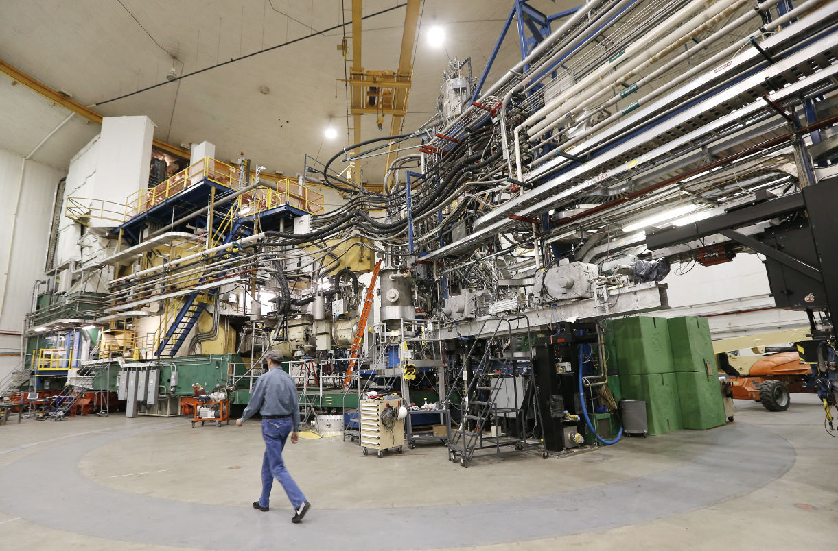 State Hopes For Big Economic Bang As Jeff Lab Bids For Ion Collider ...