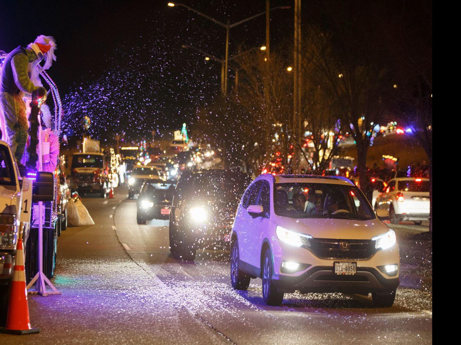 Fredericksburg Va Christmas Parade 2022 Fredericksburg Officials Caught Off Guard By Massive Christmas Parade  Turnout | State And Regional News | Richmond.com
