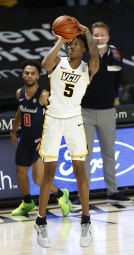 Big week in Chicago by VCU's Bones Hyland boosts his buzz as NBA draft  approaches